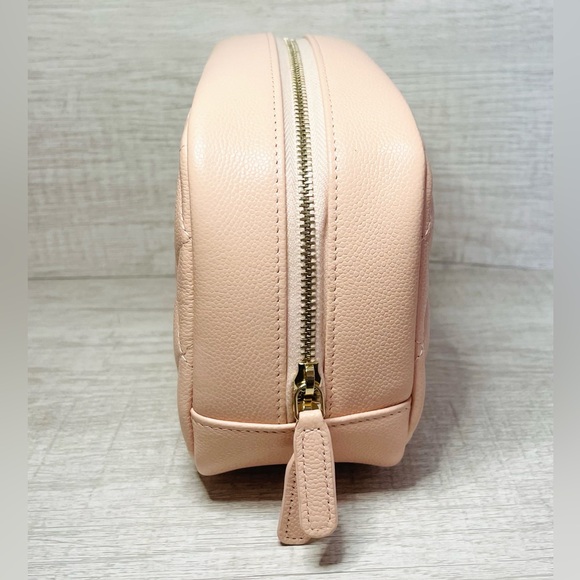 Chanel 24C Medium Curvy Cosmetic Pouch Case Quilted Light Pink Caviar Brand New - Picture 2 of 10